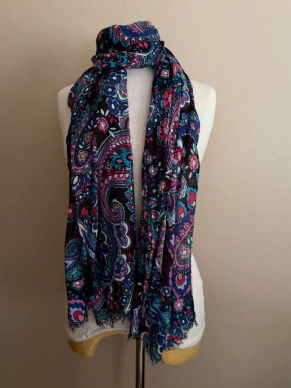 Vera Bradley paisley print scarf